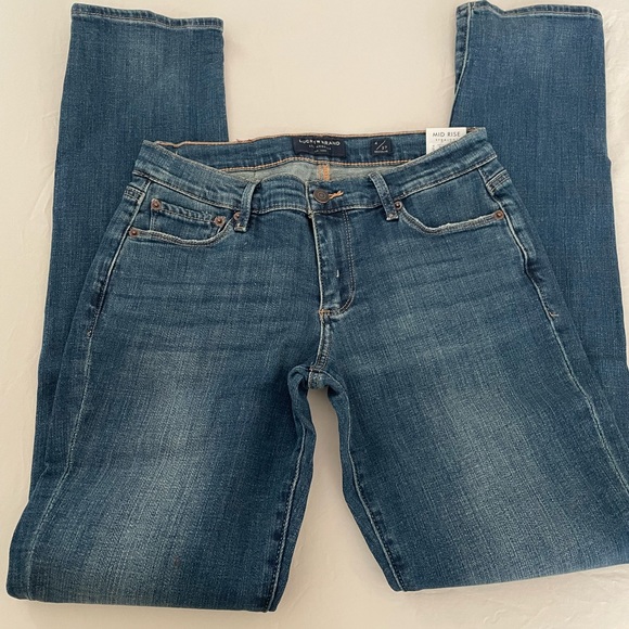 Mid Rise Sweet Straight Lucky Brand Jeans NWT - Picture 5 of 11